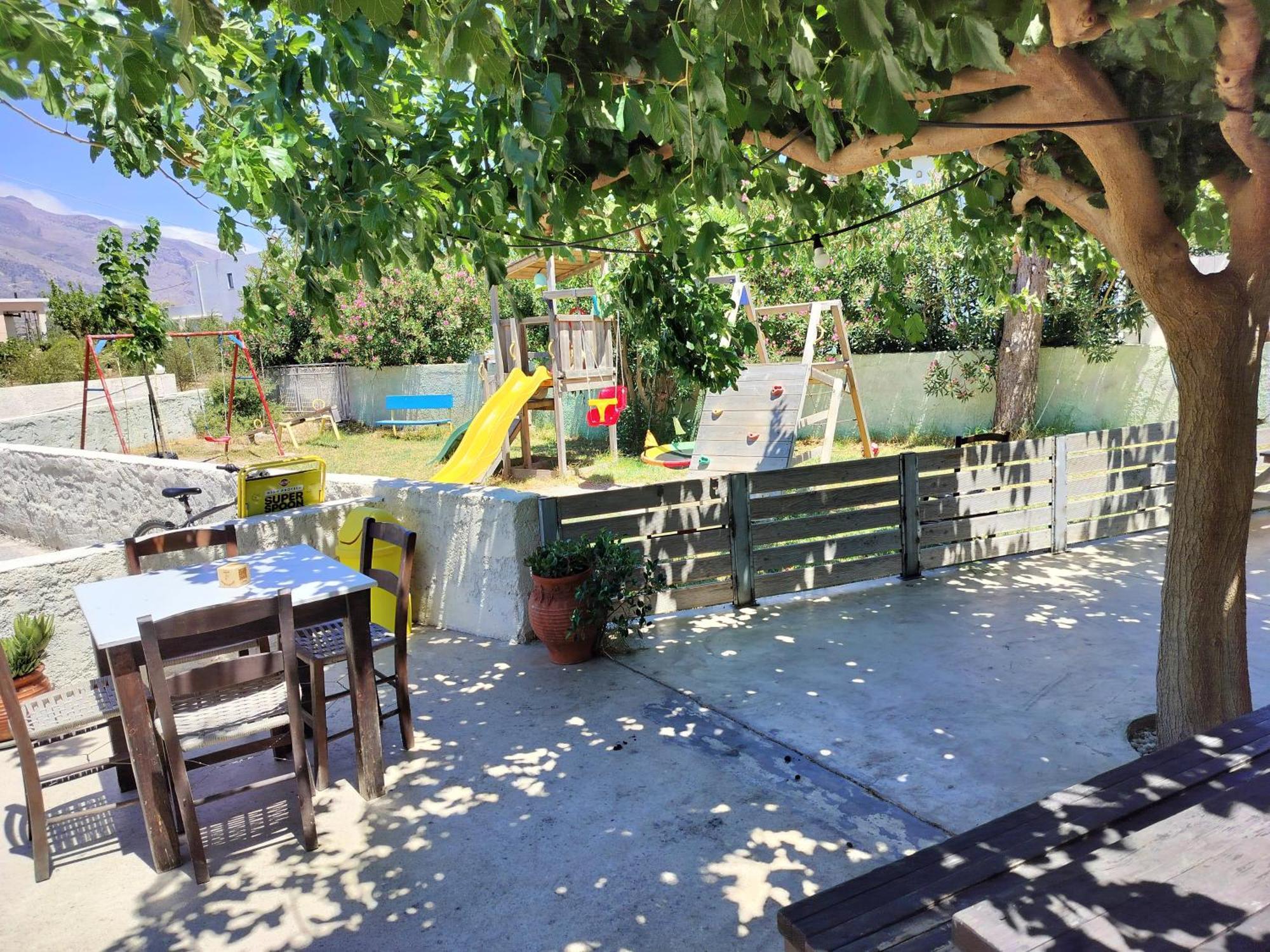 勒达基斯公寓式酒店 弗朗哥卡斯特隆 外观 照片